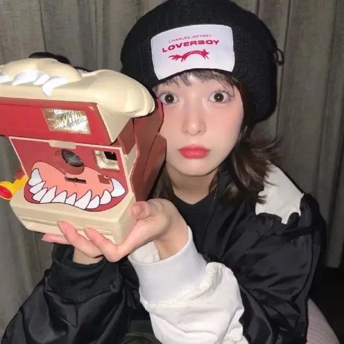 钱信伊:地下酒吧